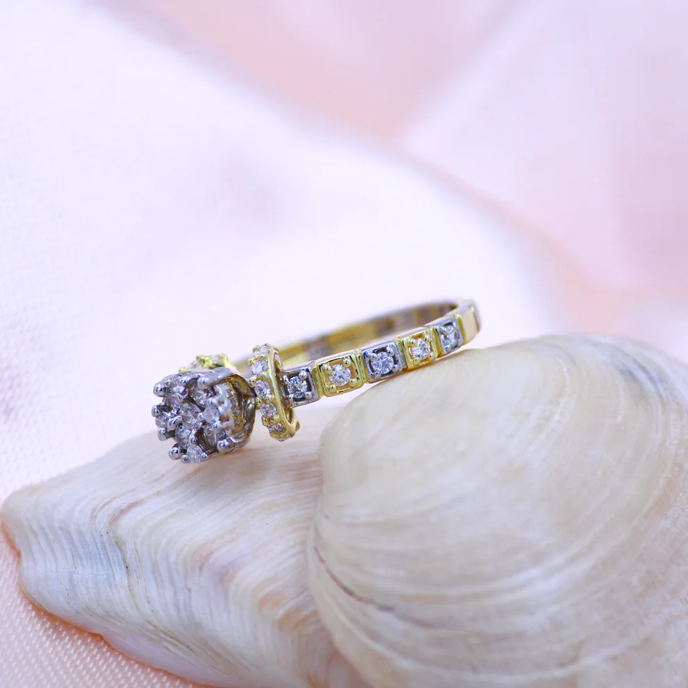 Vintage Floral CZ Gold Tone Ring