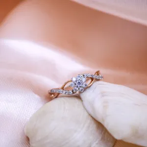 Bloom Solitaire Twist Ring