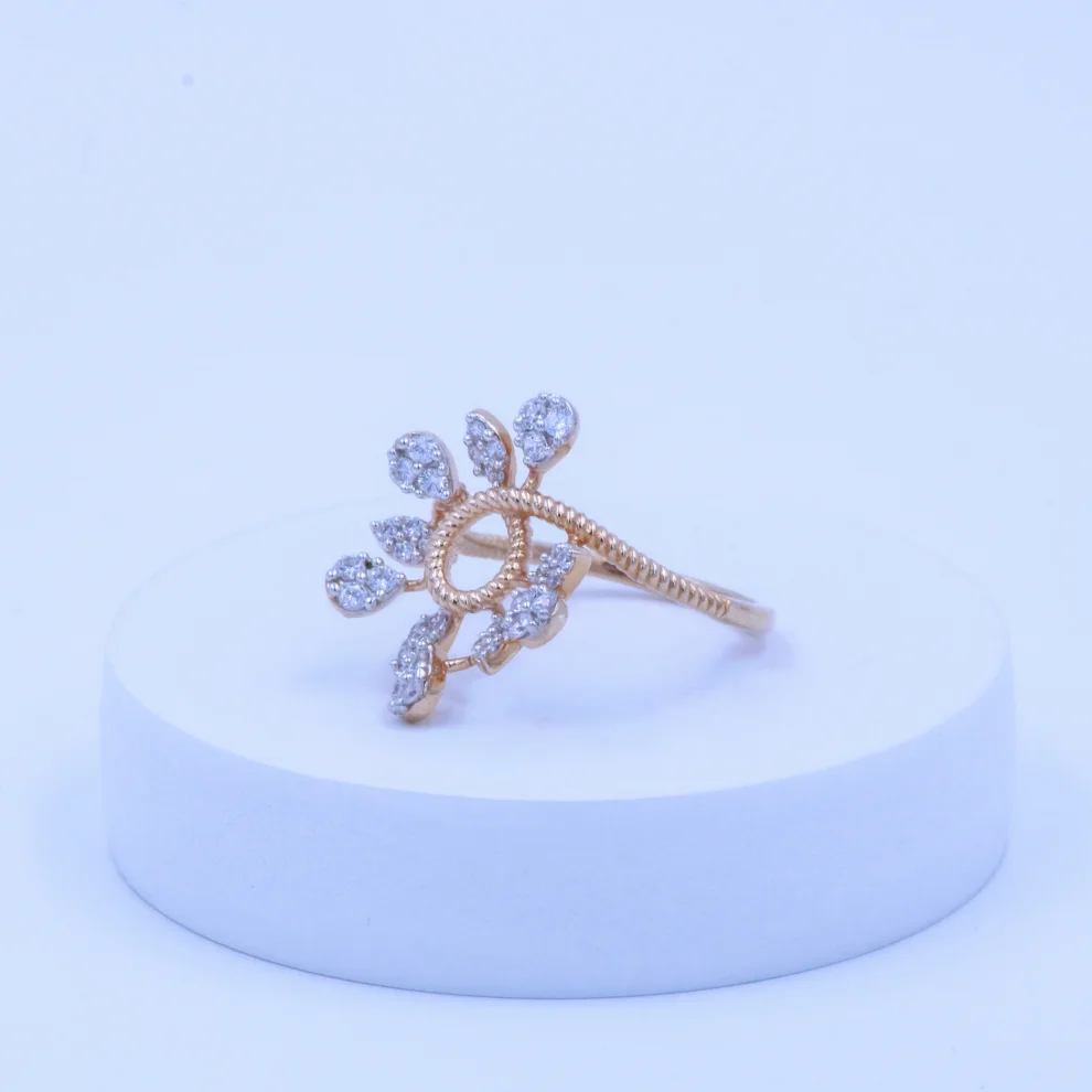 Petal Motif Silver Ring