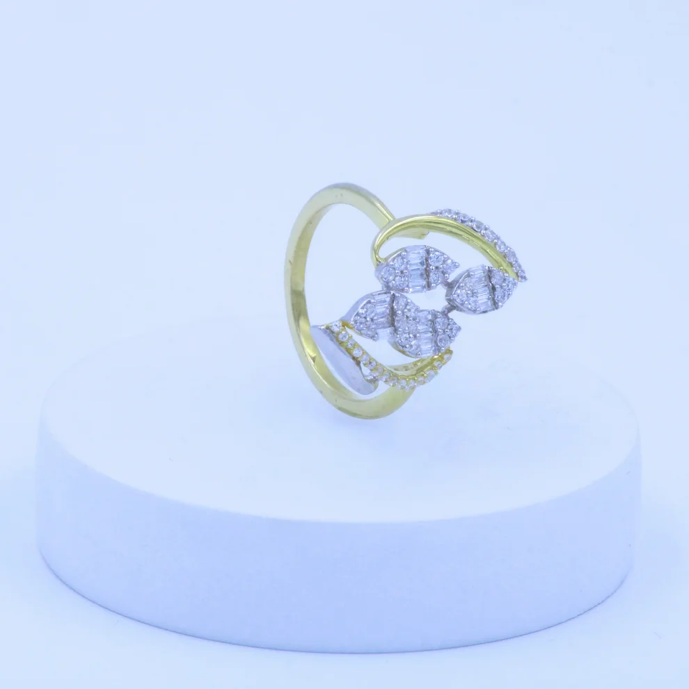 Leaf Cluster Open Ring